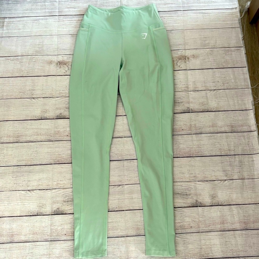 Gymshark Mint Green Leggings with Side Pockets Size Small